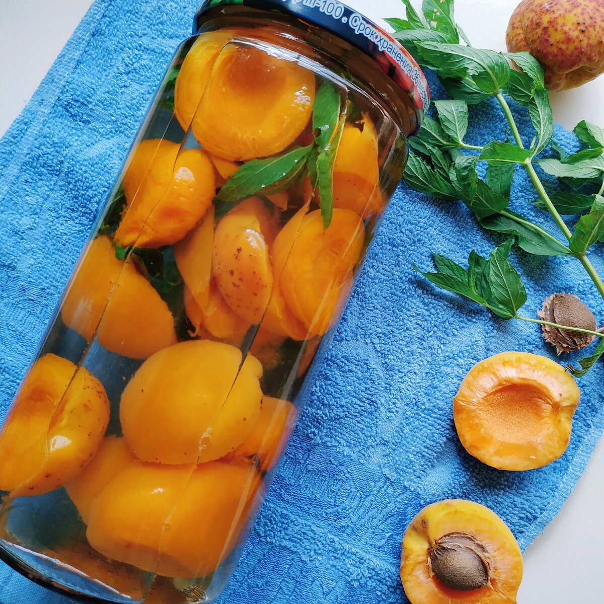 Простой компот из абрикосов - 6 рецептов в банках, на зиму, с фото