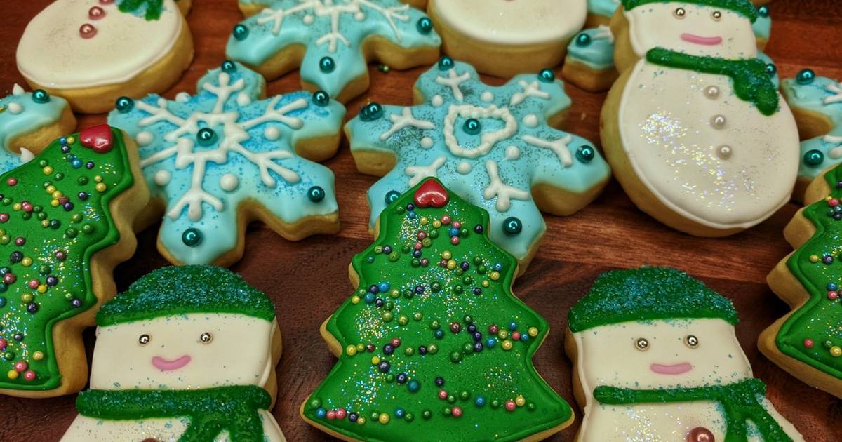 Новогоднее печенье своими руками в подарок - 5 рецептов с глазурью