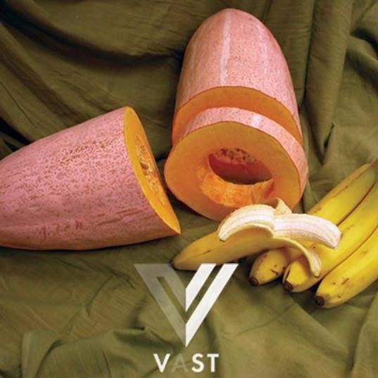 Банан розовый
