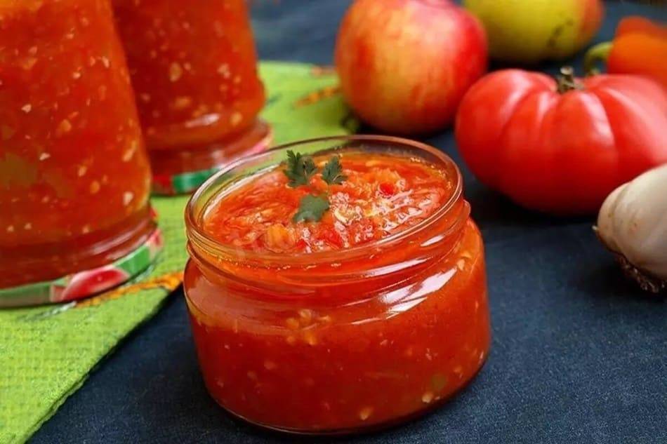 Аджика с яблоками на зиму — вкусные рецепты из помидор и перца
