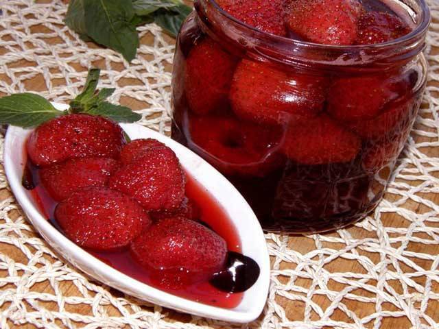 Варенье из клубники с целыми ягодами. как сварить варенье, чтобы ягоды были целыми