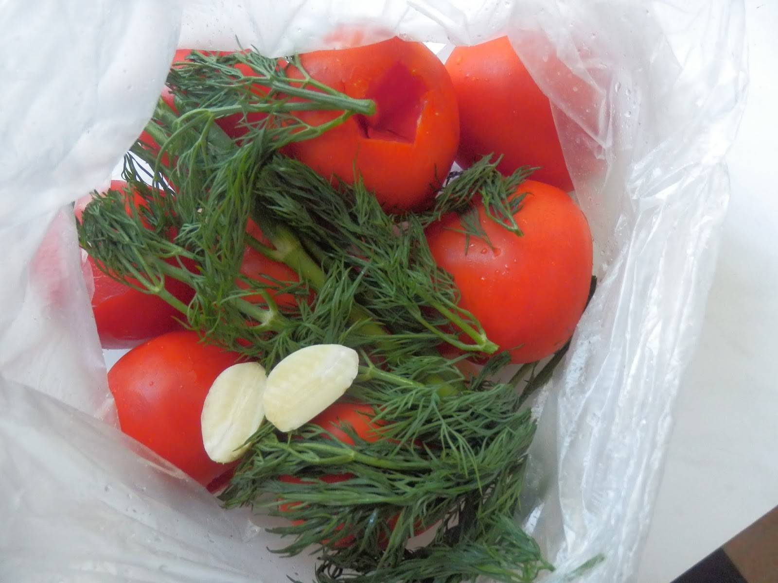 Малосольные помидоры в пакете: рецепты быстрого приготовления за 5 минут с фото и видео