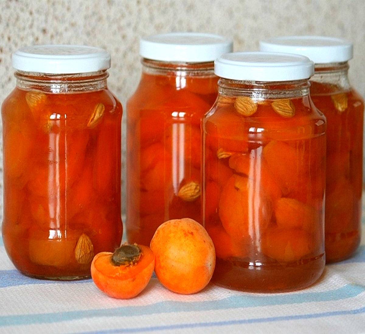 Рецепты абрикосового варенья с разными орехами - спрячьте оранжево-ореховое лето  в банку -  заготовки от перчинки - perchinka hozyayushka.ru
