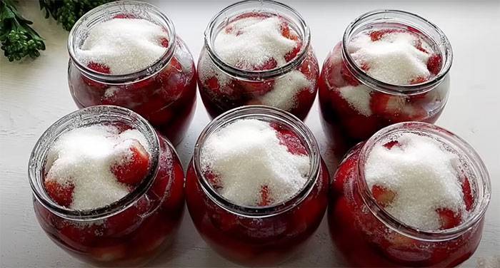 Черника с сахаром на зиму без варки: домашние рецепты с фото