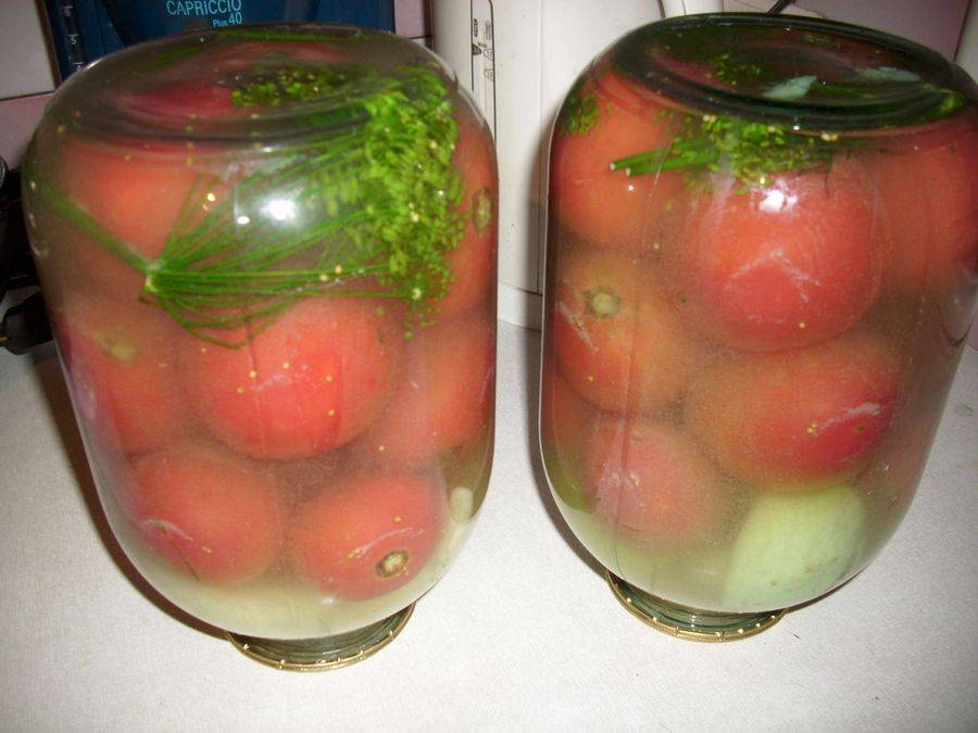 Почему в консервированных помидорах белый осадок