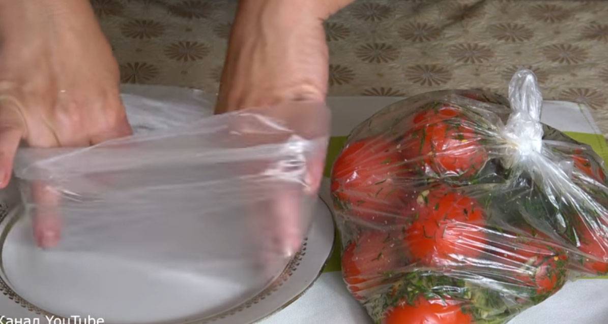 Малосольные помидоры 8 рецептов быстрого приготовления –  в банке, в пакете быстрый рецепт за 5 минут, в кастрюле и другие | вместе обо всем