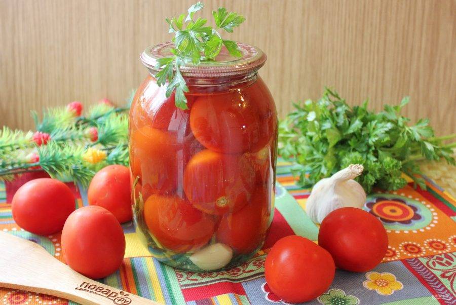 9 лучших рецептов приготовления маринованных помидоров с хреном и чесноком на зиму