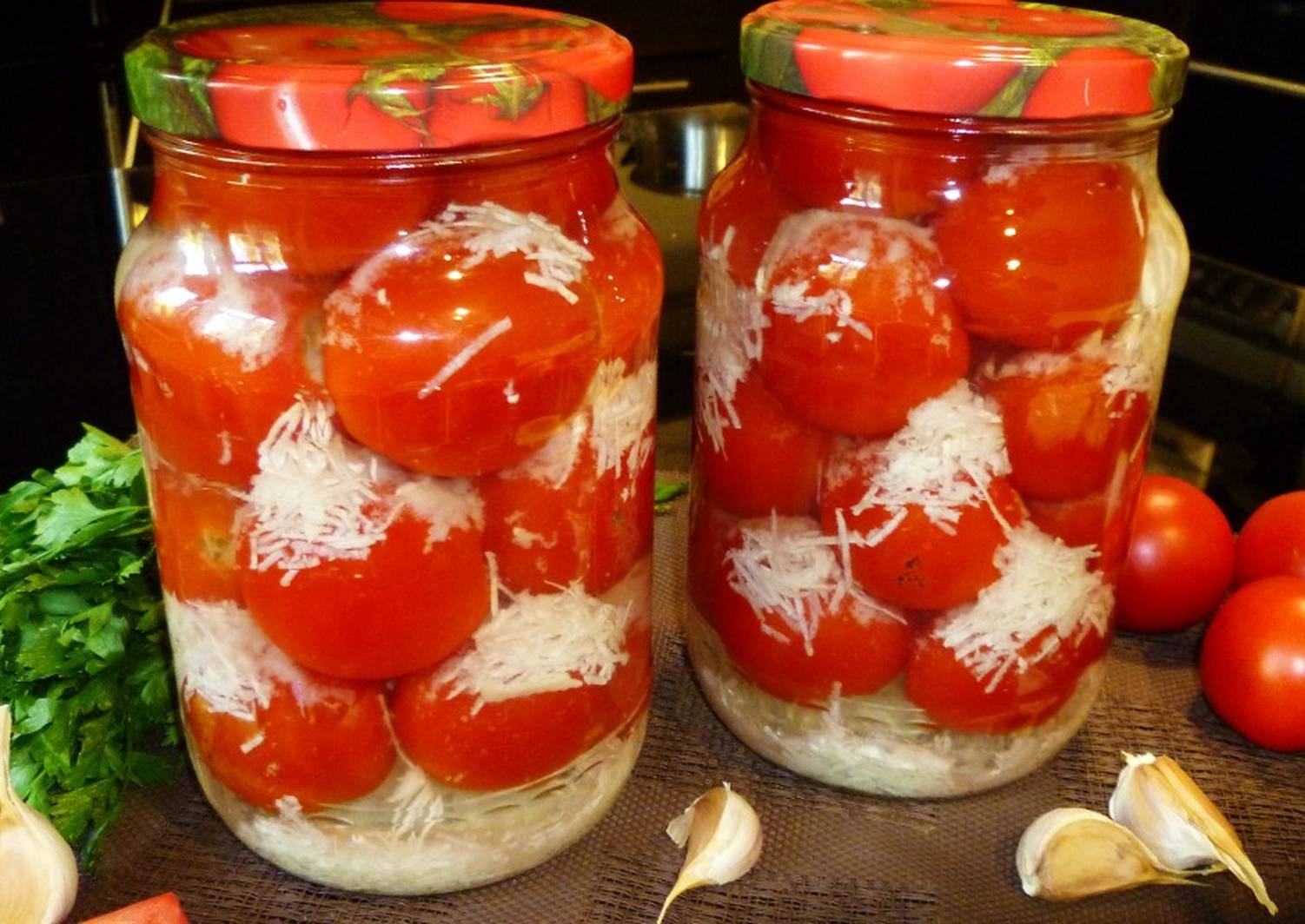 Маринованные помидоры на зиму — очень вкусные и сладкие