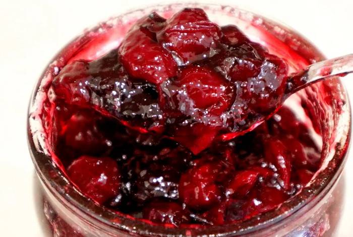 Варенье из вишни без косточек на зиму — 11 простых и вкусных рецептов