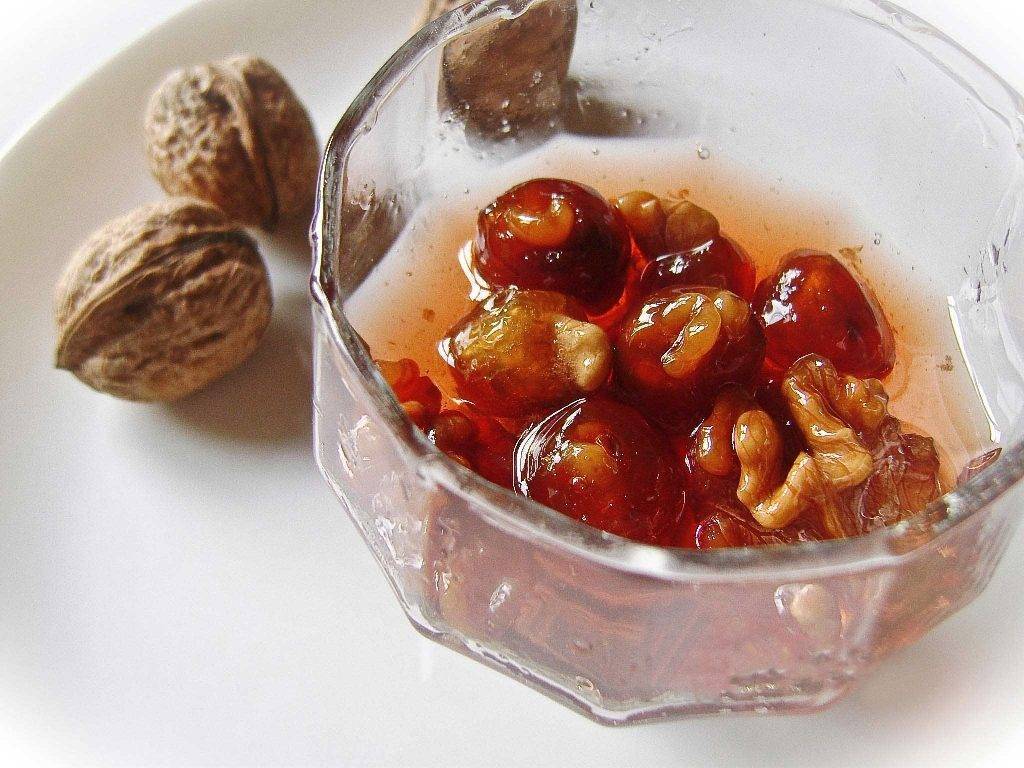 Варенье из грецких орехов: рецепты, польза и вред, отзывы